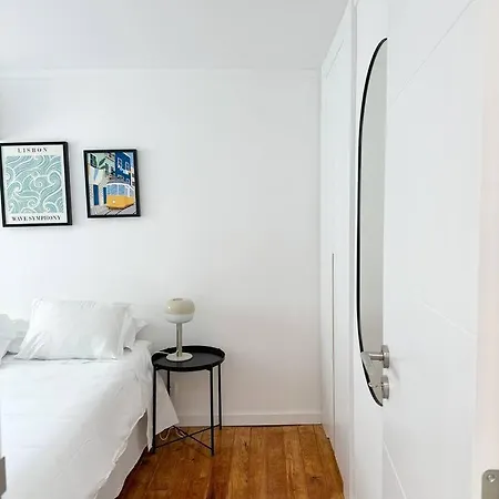 Chiado Hideaway Comfort In The Heart Of Lägenhet