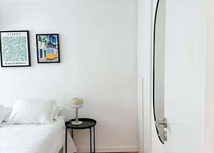 Chiado Hideaway Comfort In The Heart Of شقة